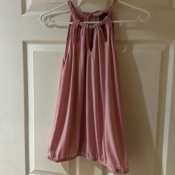 Express Top. Size small - Picture 2 of 3